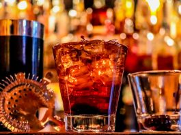 Polacy coraz więcej piją whisky