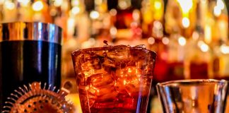 Polacy coraz więcej piją whisky