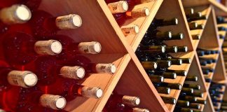 Ile butelek wina kupić na przyjęcie?